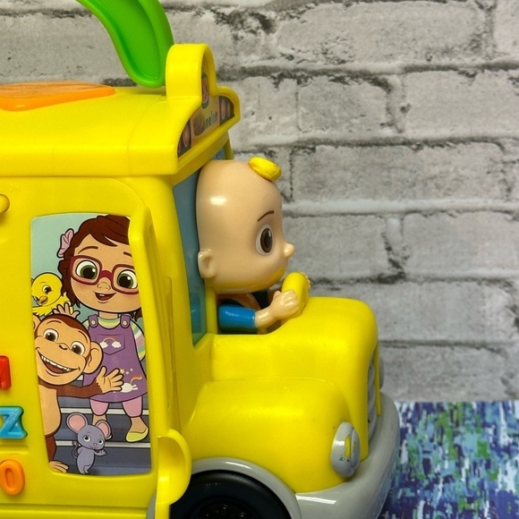 CoComelon Musical Learning Bus Number and Letter Recognition Phonetics - Picture 5 of 17